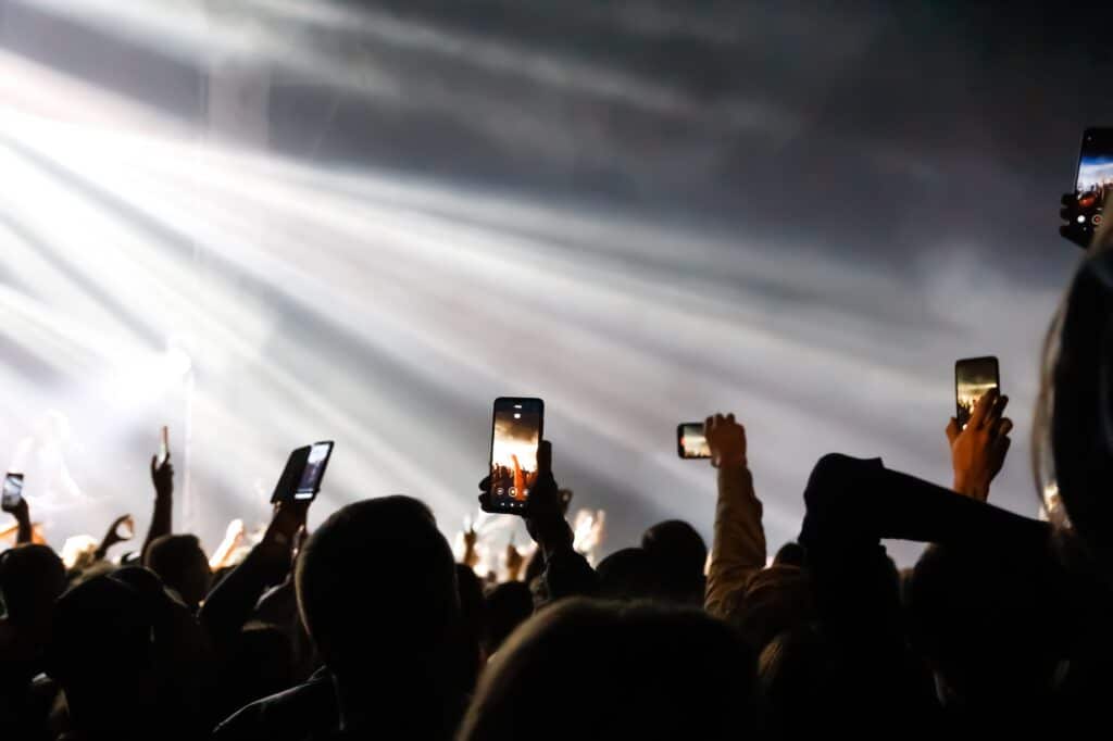 Image illustrant Illustration pour L'impact sur l'industrie musicale traditionnelle dans le contexte de Illustration pour L'impact sur l'industrie musicale traditionnelle
