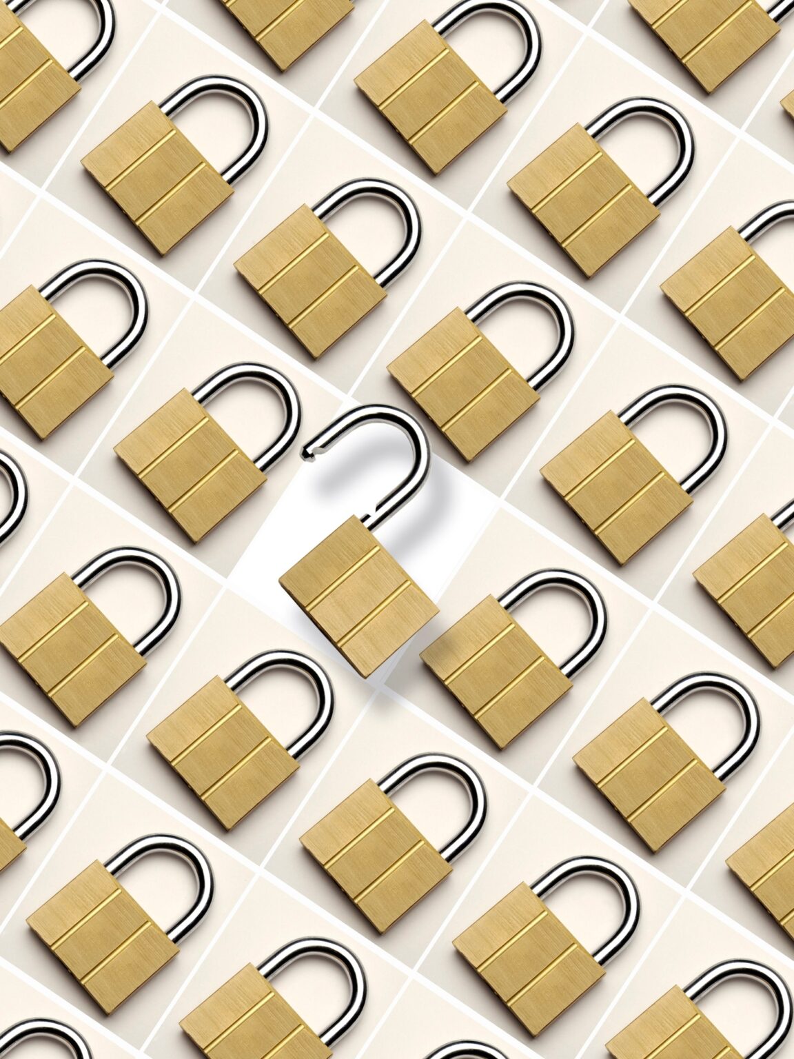 Comprendre la conformité SOC 2 : enjeux et mécanismes Padlocks - Security - Data Protection