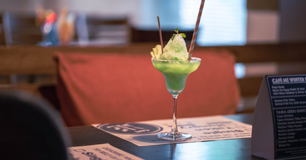 Comprendre la qualité de service (QoS) dans les réseaux : définition et enjeux découvrez comment améliorer la qualité de service de votre entreprise grâce à des stratégies efficaces. augmentez la satisfaction client et fidélisez votre clientèle avec des conseils pratiques et des solutions innovantes.