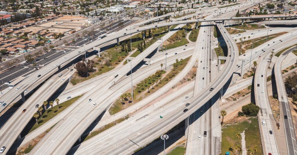 Comprendre le concept de trafic réseau découvrez ce qu'est le network traffic, son importance dans la gestion des réseaux informatiques, et comment analyser efficacement le flux de données pour optimiser la sécurité et la performance.