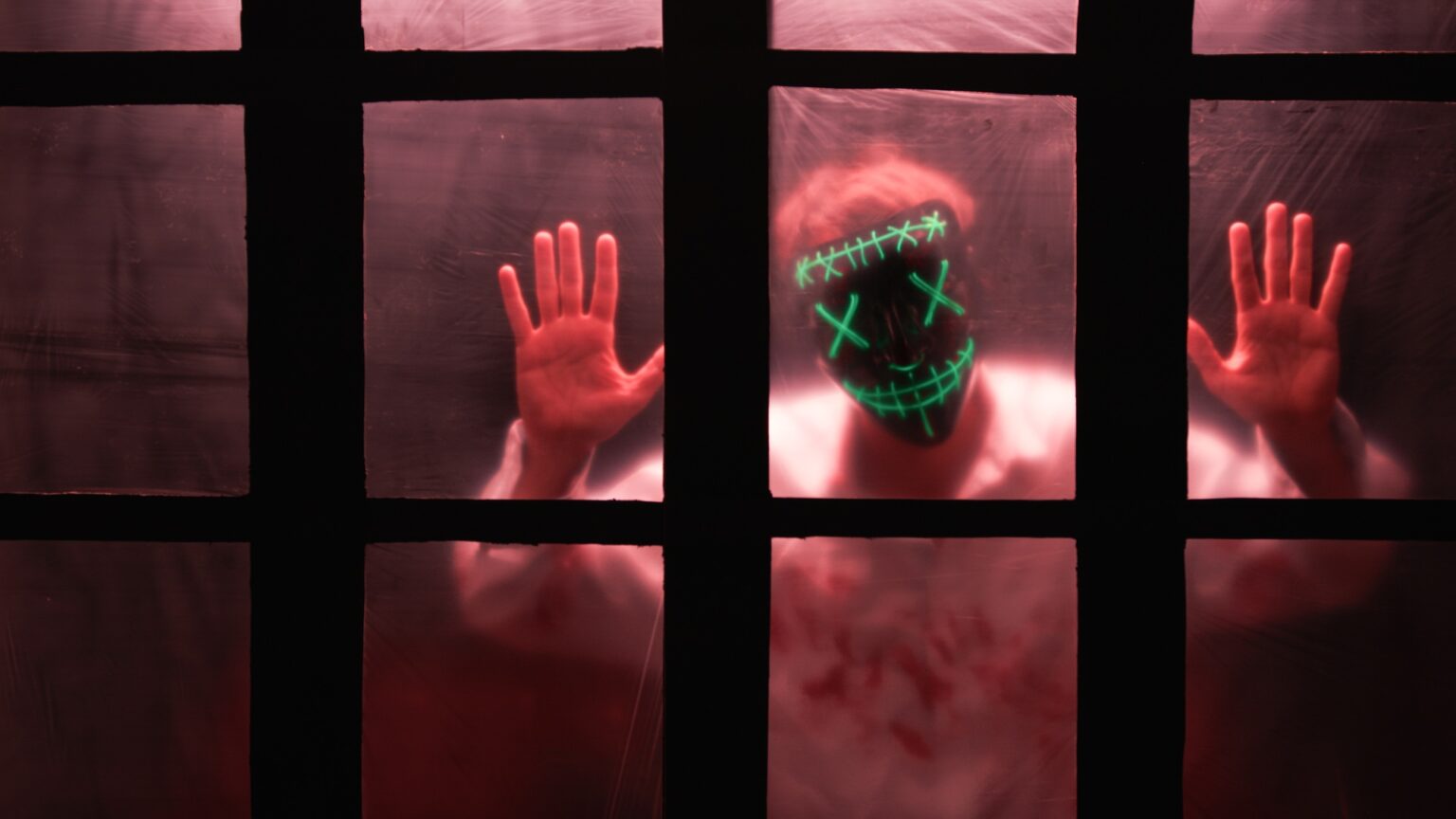 Guide complet des ennemis de l’arène des mages et de leurs emplacements Trapped Monster With Flashing Lights In The Prison