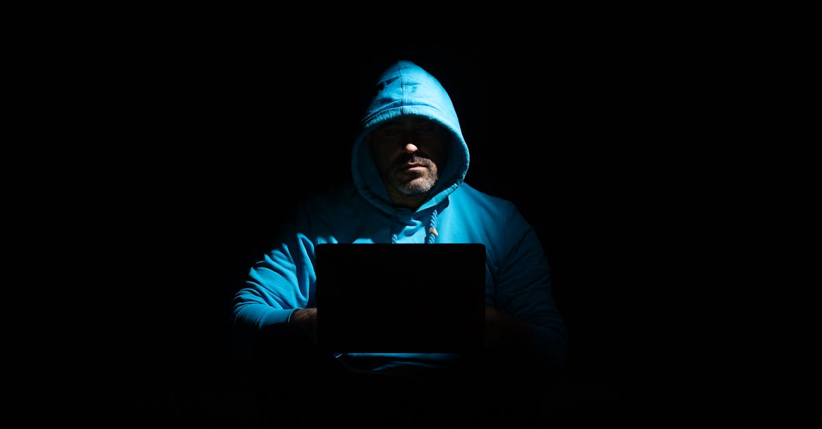 découvrez ce qu'est un malware, comment il fonctionne, ses différents types et les meilleures pratiques pour protéger vos appareils contre les logiciels malveillants.