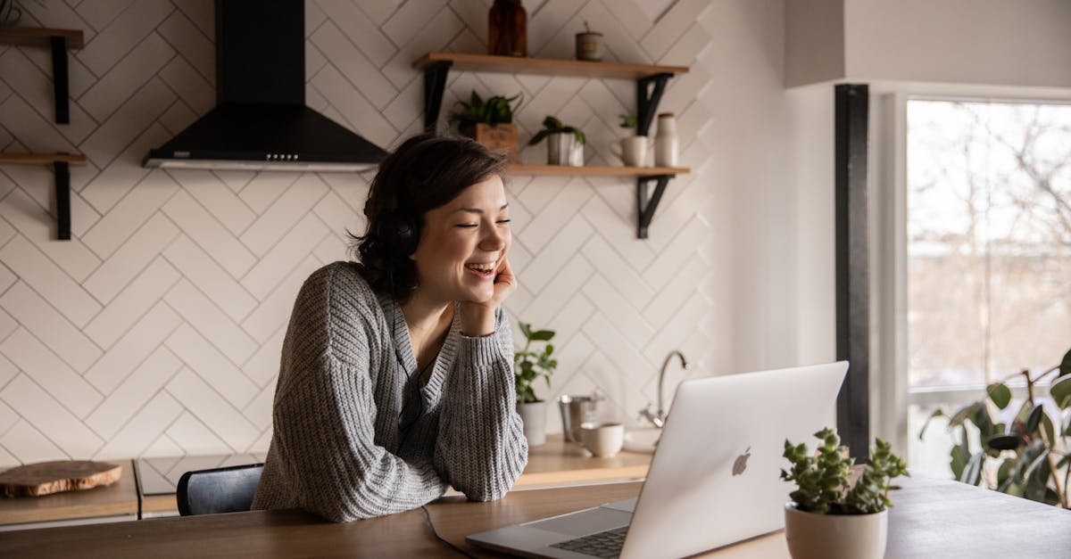 découvrez comment reconnaître, éviter et signaler les arnaques en ligne pour protéger vos données personnelles et vos finances. conseils pratiques et actualités sur les fraudes internet.